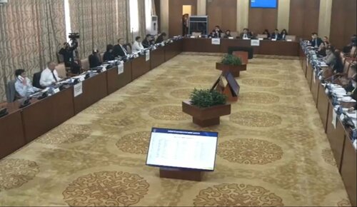 Гэрч: Чанаргүй эмийг хөнгөлөлттэй эмийн жагсаалтад оруулж ашиг олоод байна